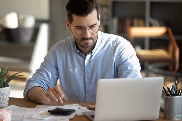 How to Calculate the Finance Charge With Cash Advances