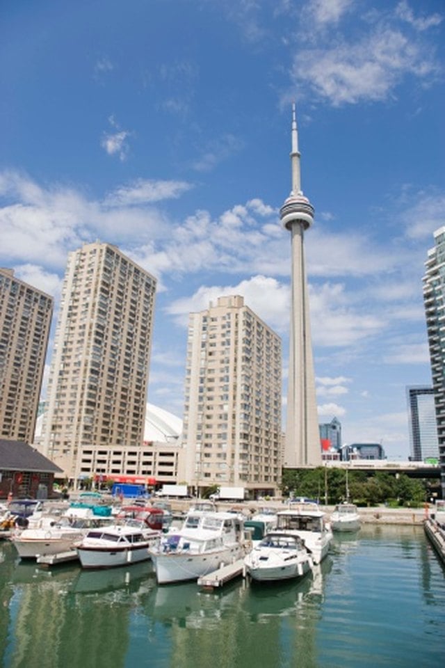 How Can I Retire in Canada as a U.S. Citizen?
