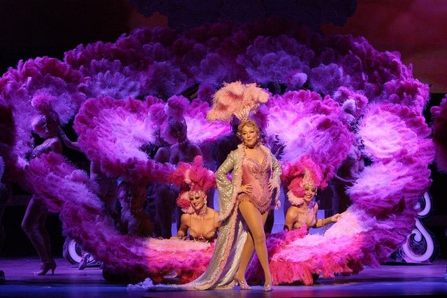 The Salary of a Vegas Showgirl