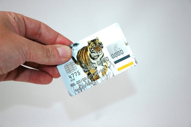 How to Stop a Direct Withdrawal From a Bank Account