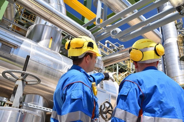 How Much Does a Chemical Engineer Make an Hour?