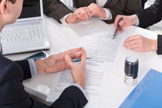 What Happens If the Buyer of a House Delays Closing?
