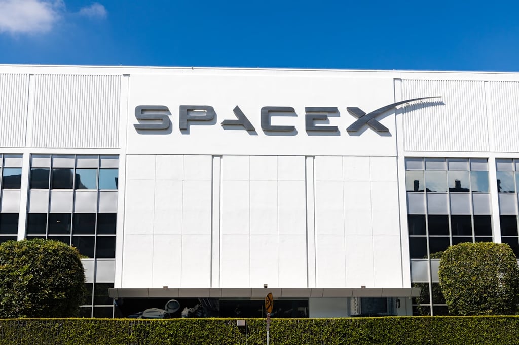 How to Buy SpaceX Shares Before IPO: Tender vs SPV