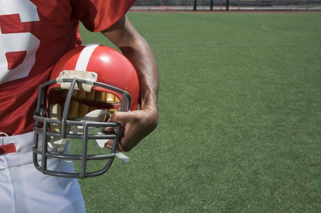 How Much Do NFL Trainers Make in Salary a Year?