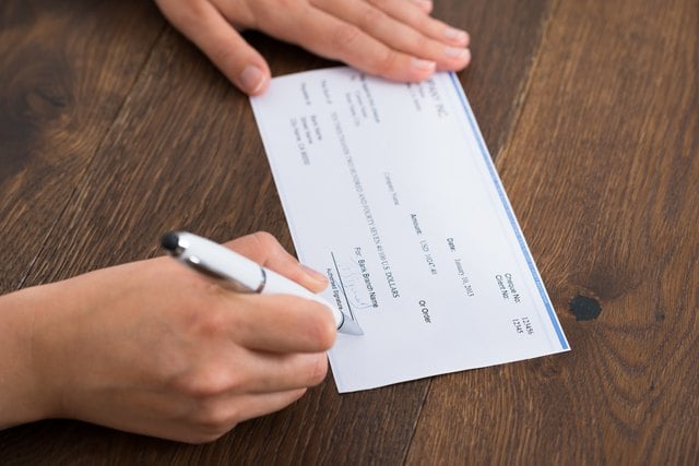 How to Redeposit a Bounced Check