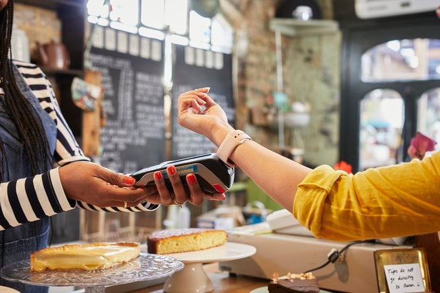 How Does the Apple Wallet Work?