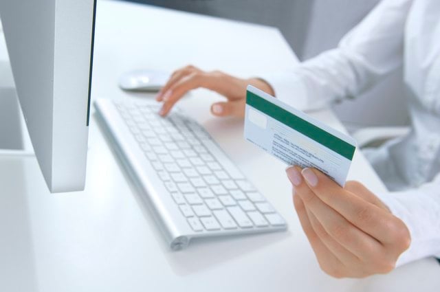 What Is a MasterCard Issue Number?