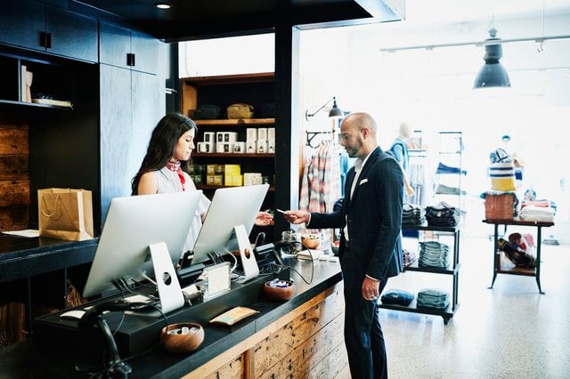 Advantages & Disadvantages of Consumer Credit