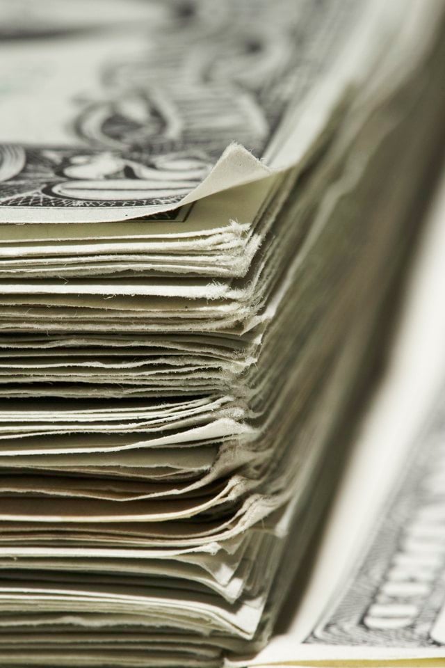 Is the IRS Suspicious if You Deposit Large Amounts of Cash in a Bank Account?