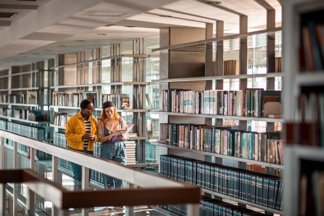 Scholarships for High School Seniors Without SAT & ACT Test Scores