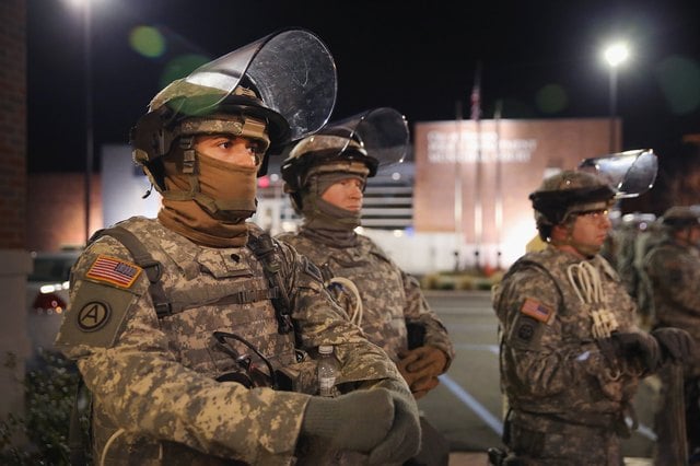 How Much Do the National Guard Military Police Get Paid?