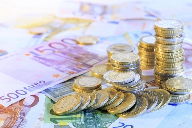 What Are the Denominations of the Euro in Paper & Coins?