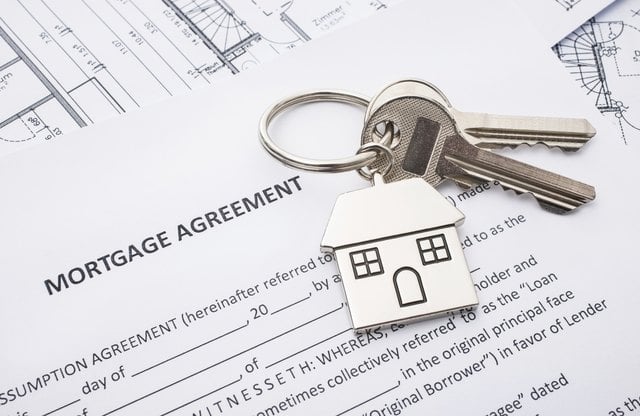 How to Remove a Name From a Joint Mortgage