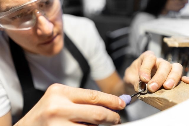 Do You Need a License to Be a Jeweler?
