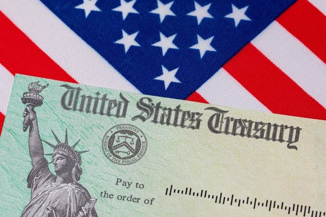 Competitive Bid vs. Noncompetitive Bid in a T-Bill Auction