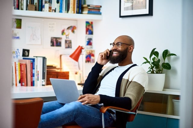 What Are the Advantages & Disadvantages of a Pay-for-Performance Policy?