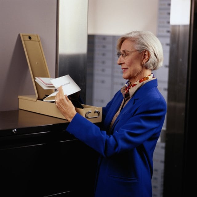Disadvantages of Having a Safe Deposit Box