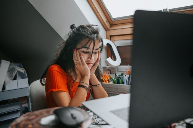 Advantages of Full-time Student Vs. Part-time