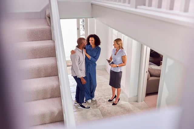 How Long Does It Take for an Appraisal & Title Search on a Home?