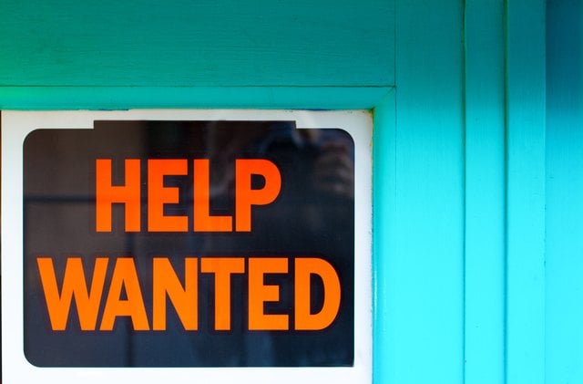 Can I Work Part Time & Collect Unemployment in Illinois?
