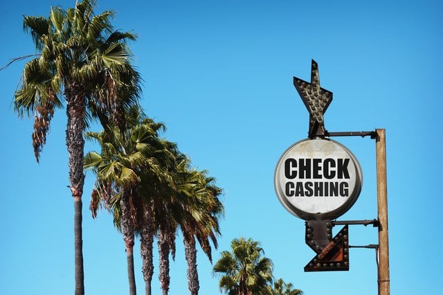 How Do Check Cashing Places Work?