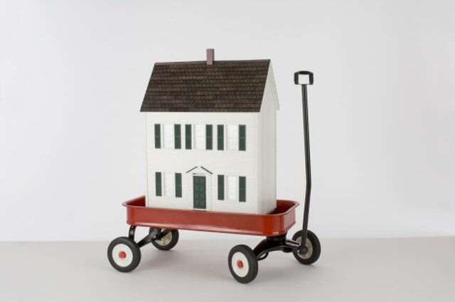 Can I Use My Mobile Home Deed as Collateral for a Small Personal Loan?