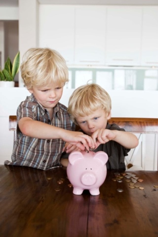 How to Cash a Money Order for a Minor