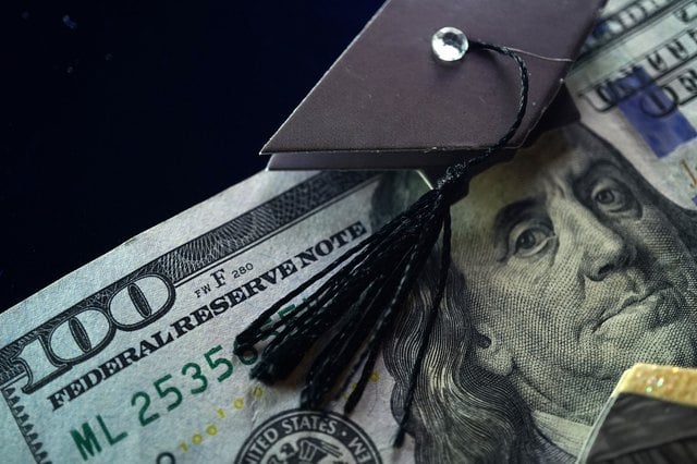 How Much Lifetime Financial Aid Can a Person Get?